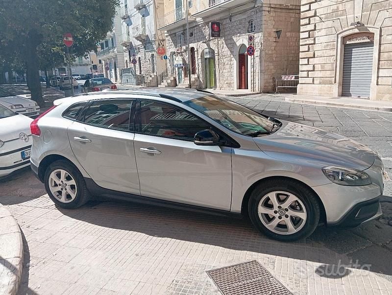 Usata Volvo V40 2014 Grigio SUV