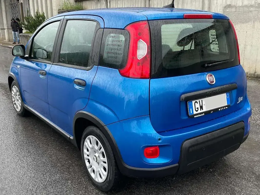 Usata Fiat Panda 67 CV (49 kW) 2024 Blu/azzurro Utilitaria