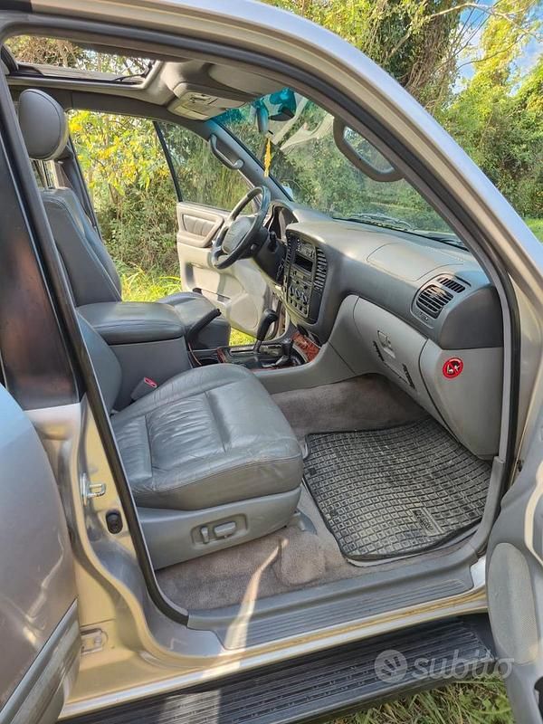 Usata Toyota Land Cruiser 204 CV (150 kW) 1999 Argento Berlina