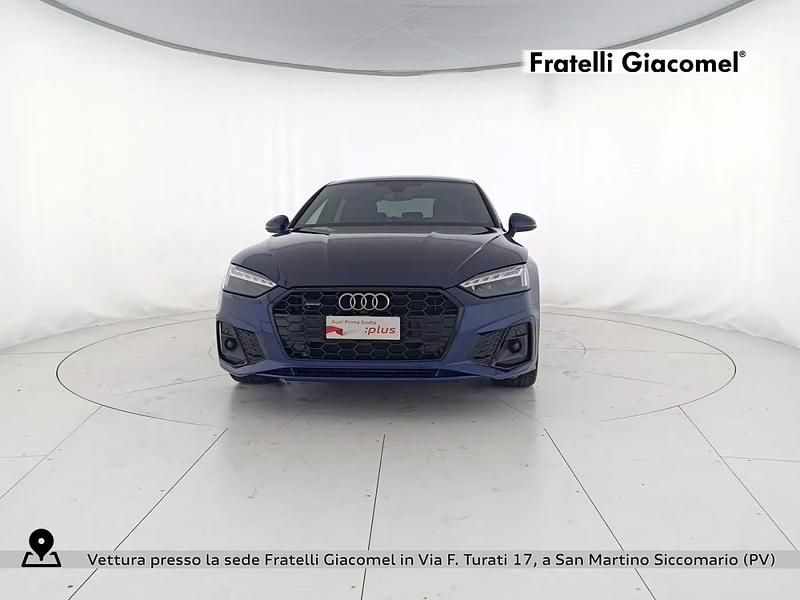 Usata Audi A5 Sportback S-Line 204 CV (150 kW) 2025 Blu navarra metallizzato Utilitaria