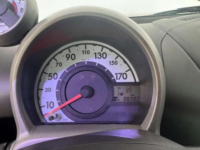 Usata Peugeot 107 68 CV (50 kW) 2010 Nero Utilitaria
