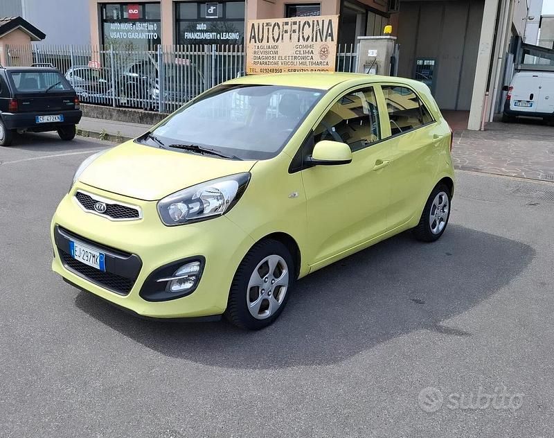 Usata Kia Picanto City 69 CV (50 kW) 2011 Verde Utilitaria