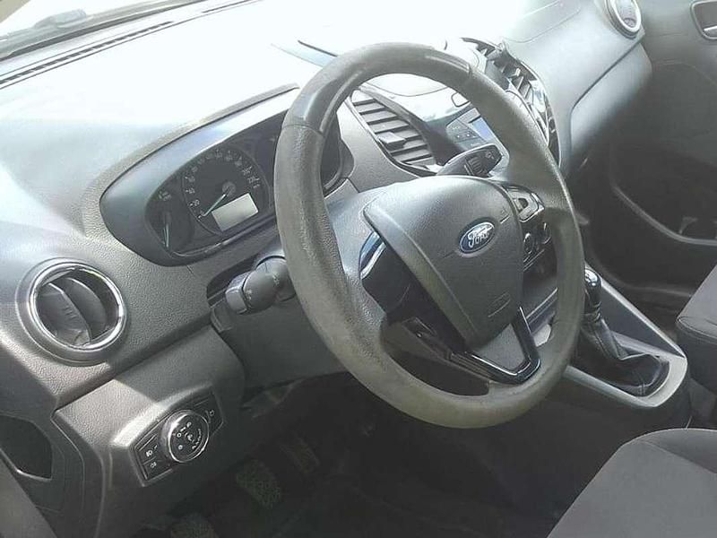 Usata Ford Ka 71 CV (52 kW) 2017 Argento Berlina