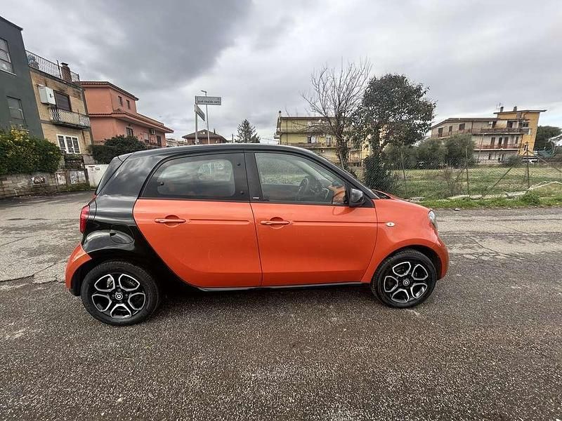 Usata Smart ForFour Passion 72 CV (52 kW) 2016 Arancione Utilitaria