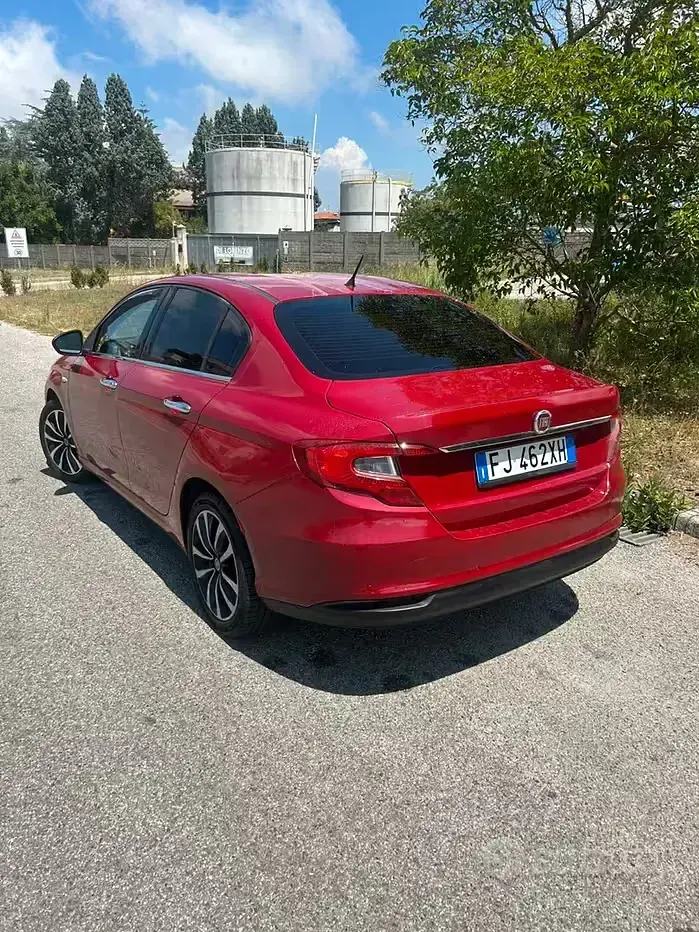 Usata Fiat Tipo 120 CV (88 kW) 2017 Rosso Berlina