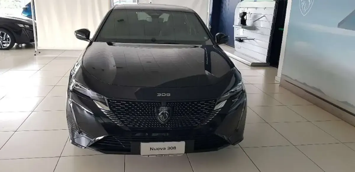 Usata Peugeot 308 GT 131 CV (96 kW) 2023 Nero Berlina