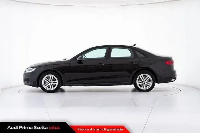 Usado Audi A4 Advanced Plus 163 CV (119 kW) 2024 Negro Berlina