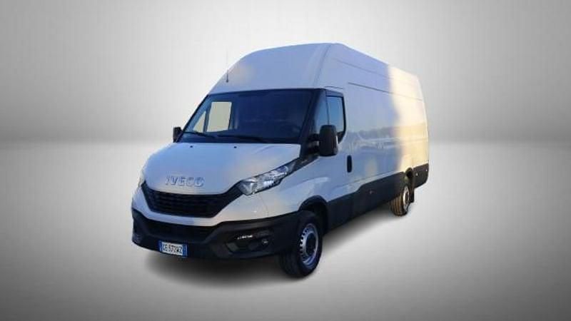 Beige Usata 2021 Iveco Daily Furgone | 23.500 € (Ottimo prezzo) - Immagine 1/4