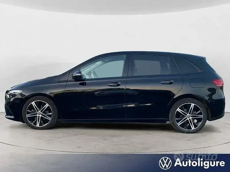 Usata Mercedes B180 Advanced 116 CV (85 kW) 2023 Nero Utilitaria