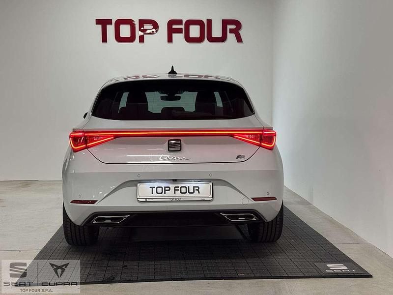 Nuova Seat Leon FR 116 CV (85 kW) 2025 Bianco Utilitaria