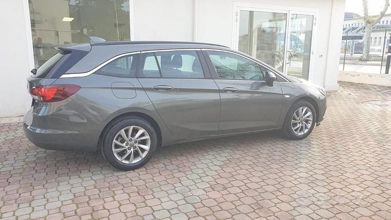 Usata Opel Astra Business 136 CV (100 kW) 2018 Grigio Station wagon