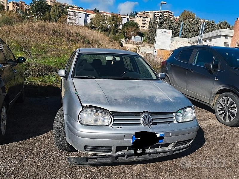 Grigio Usata 2001 VW Golf GTI Tre volumi | 1000 € - Immagine 1/4
