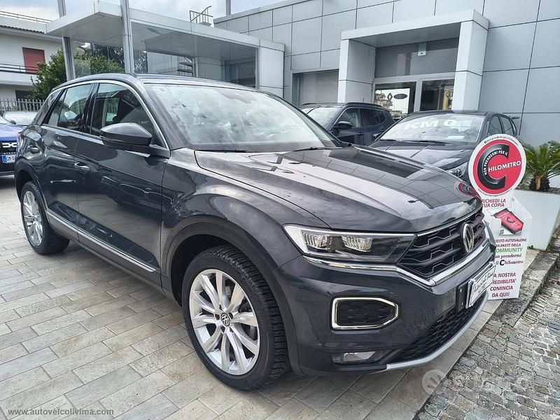 Usata VW T-Roc Advance 116 CV (85 kW) 2019 Grigio SUV