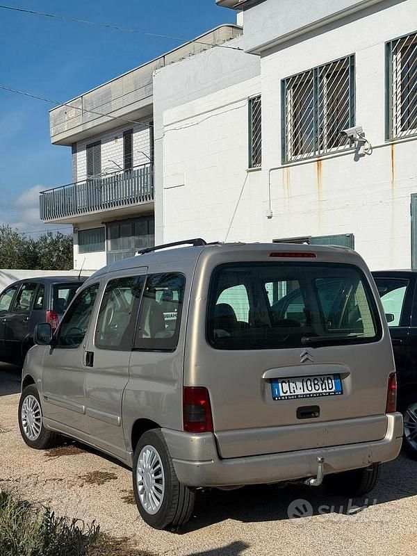 Usata Fiat Doblò Dynamic 105 CV (77 kW) 2004 Grigio Monovolume