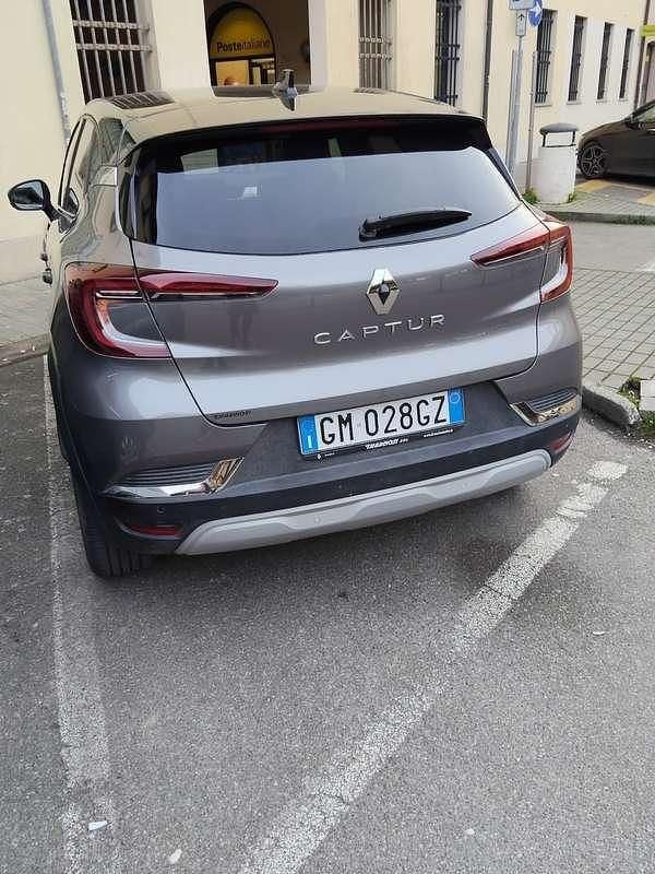 Usata Renault Captur Business 101 CV (74 kW) 2023 SUV