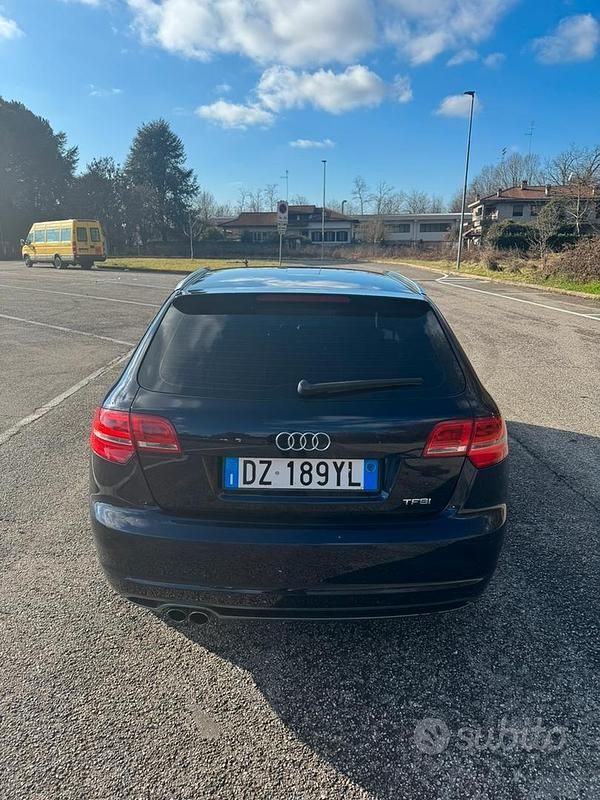 Usata Audi A3 125 CV (91 kW) 2010 Blu Utilitaria