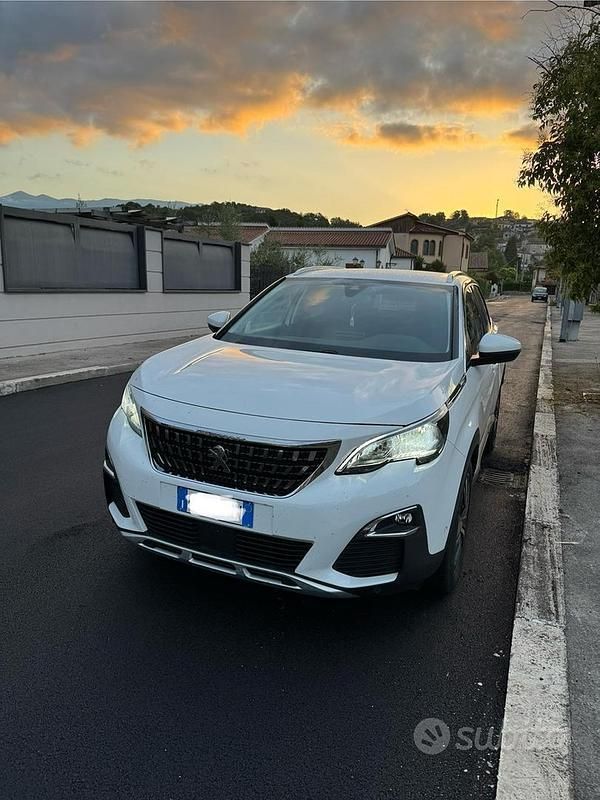 Bianco Usata 2020 Peugeot 3008 Monovolume | 16.400 € (Super prezzo) - Immagine 1/4