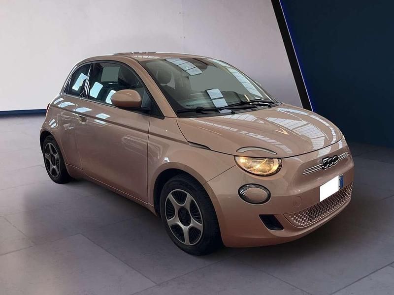 Usata Fiat 500e Passion 86 kW (118 CV) 2021 Other Utilitaria