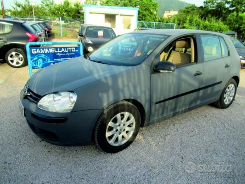 Usata 2006 VW Golf V Tre volumi | 1600 € (Ottimo prezzo) - Immagine 1/4