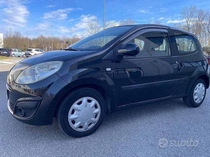 Usata Renault Twingo Dynamique 76 CV (55 kW) 2008 Nero Utilitaria