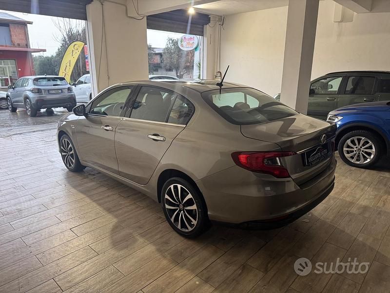 Usata Fiat Tipo Opening Edition 119 CV (87 kW) 2015 Grigio Berlina