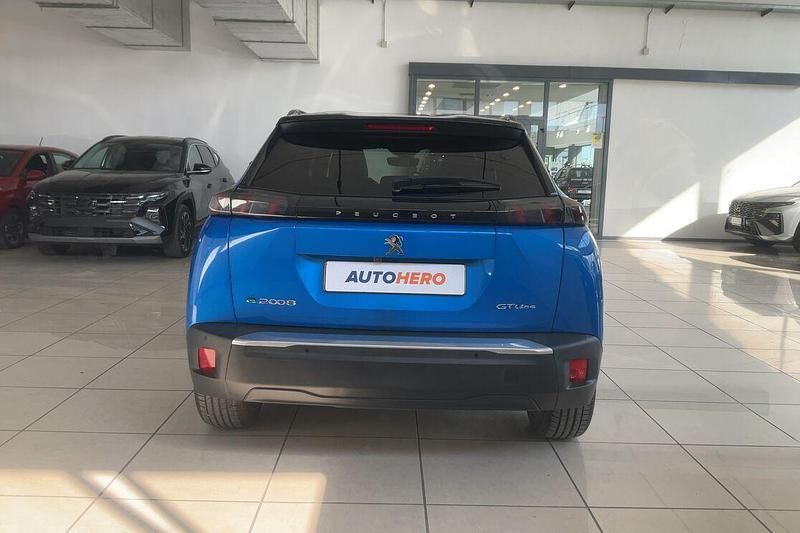 Usata Peugeot e-2008 GT-line 100 kW (136 CV) 2020 Blu SUV