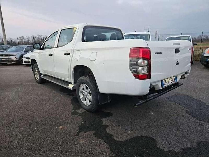 Usata Mitsubishi L200 Invite 150 CV (110 kW) 2021 Bianco Pick-up