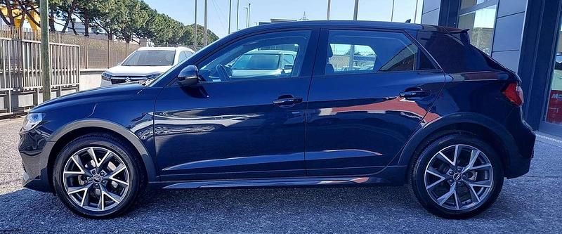 Usata Audi A1 Ambiente 110 CV (80 kW) 2021 Blu/azzurro SUV