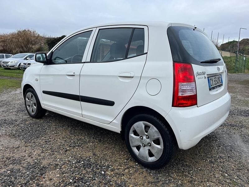 Usata Kia Picanto Spirit 65 CV (47 kW) 2005 Bianco Utilitaria
