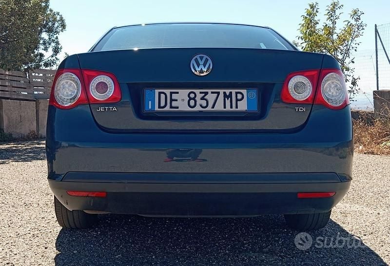 Usata VW Golf V 140 CV (102 kW) 2007 Blu Berlina