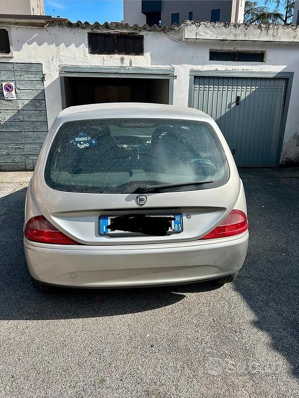 Usata Lancia Ypsilon 2002 Utilitaria