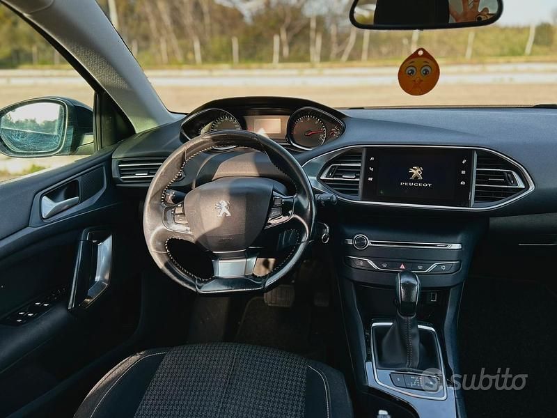 Usata Peugeot 308 Allure 120 CV (88 kW) 2018 Nero Berlina