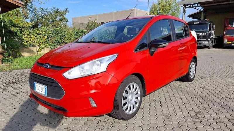 Usata Ford B-MAX 75 CV (55 kW) 2016 Rosso Monovolume