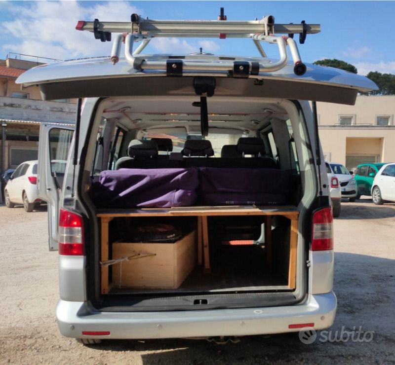 Grigio Usata 2005 VW Caravelle Monovolume | 9500 € (Ottimo prezzo) - Immagine 1/4