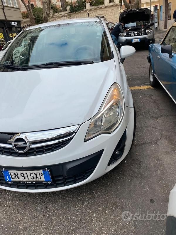 Usata Opel Corsa 95 CV (69 kW) 2011 Bianco Utilitaria