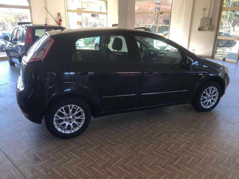 Usata Fiat Punto Evo Dynamic 77 CV (56 kW) 2010 Nero Utilitaria