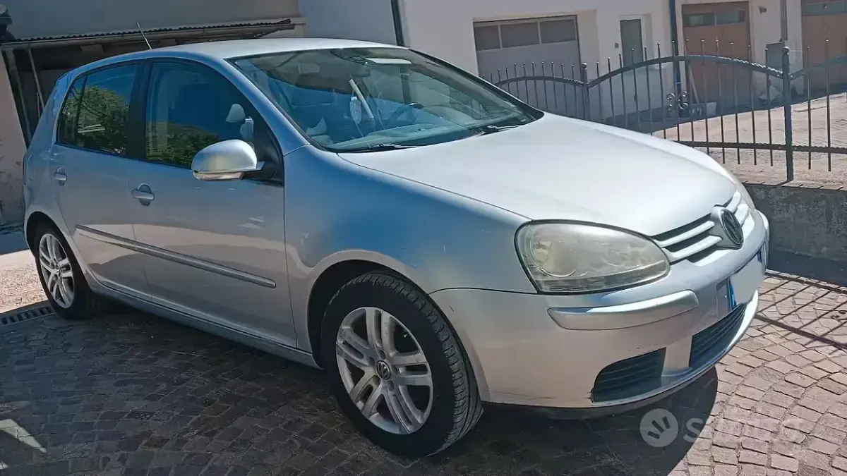 Usata VW Golf VI Comfortline 105 CV (77 kW) 2008 Grigio Utilitaria