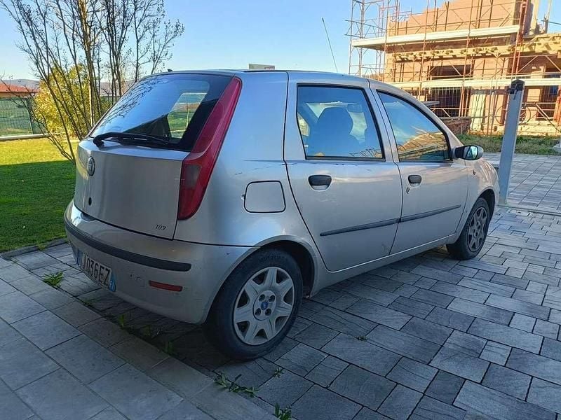 Usata Fiat Punto Dynamic 80 CV (58 kW) 2003 Berlina