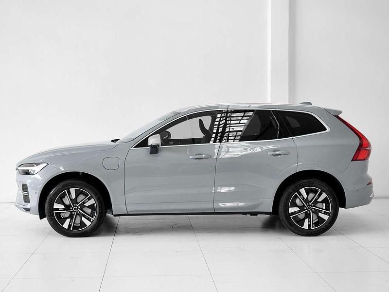 Nuova Volvo XC60 Plus 250 CV (183 kW) 2025 Vapour grey SUV