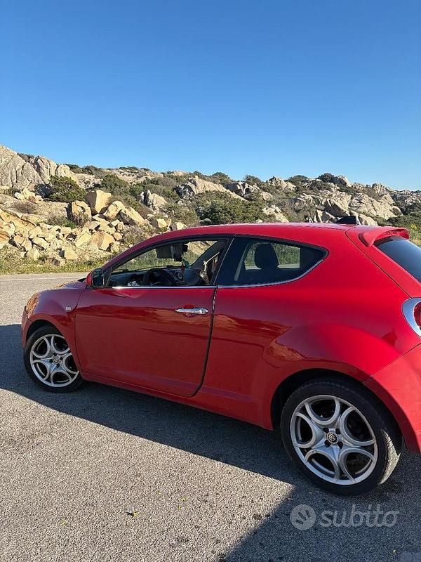 Usata Alfa Romeo MiTo 90 CV (66 kW) 2009 Rosso Utilitaria