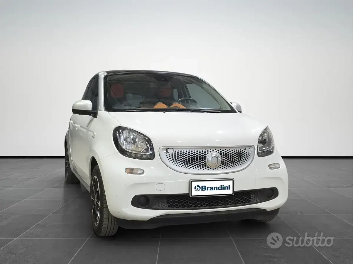 Usata Smart ForFour Passion 71 CV (52 kW) 2015 Bianco Utilitaria
