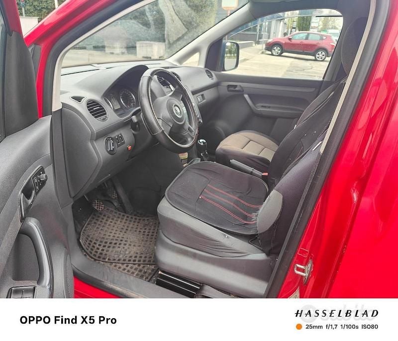 Usata VW Caddy 102 CV (75 kW) 2015 Rosso Monovolume