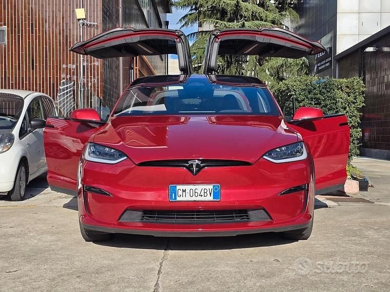 Usata Tesla Model X Plaid 759 kW (1033 CV) 2022 Rosso SUV