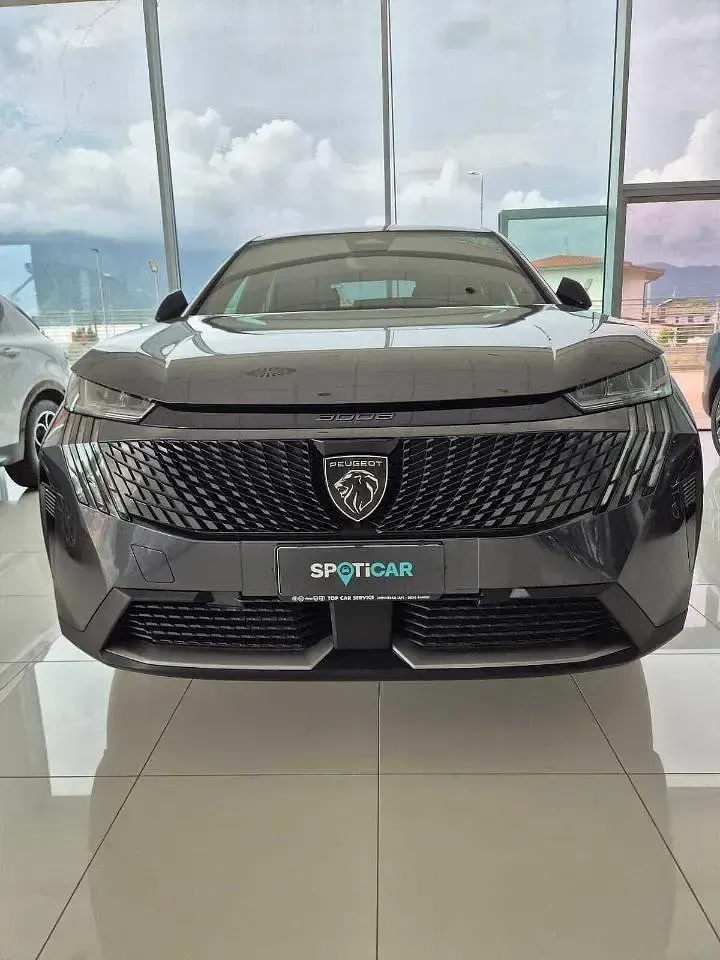 Usata Peugeot 3008 Allure 136 CV (100 kW) 2025 Grigio SUV