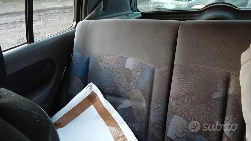 Usata Renault Clio II 2000 Blu Berlina