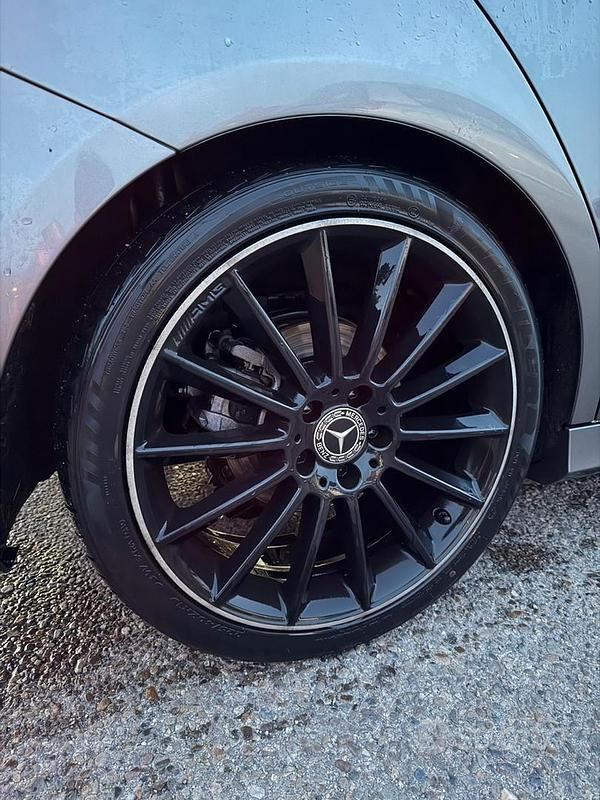 Usata Mercedes A180 Premium Plus 116 CV (85 kW) 2019 Grigio Berlina