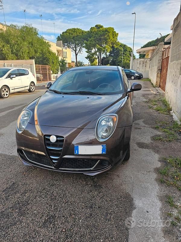 Usata Alfa Romeo MiTo 105 CV (77 kW) 2013 Marrone Utilitaria