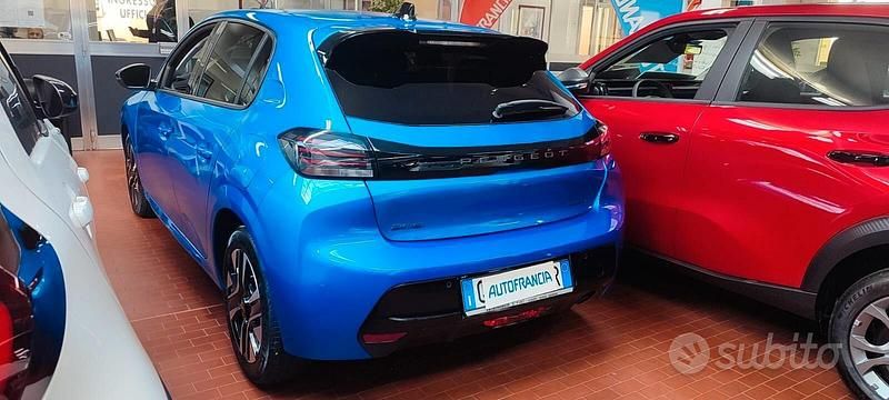 Nuova Peugeot 208 Allure 101 CV (74 kW) 2025 Blu Utilitaria