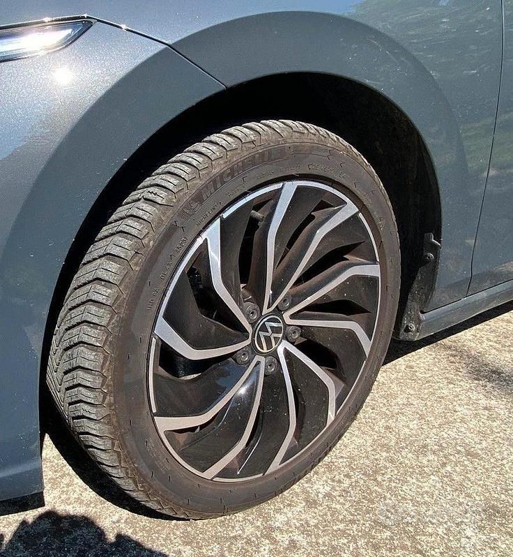 Usata VW Golf VIII Life 150 CV (110 kW) 2020 Grigio Berlina