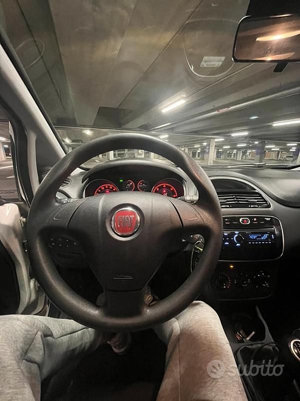 Usata Fiat Punto 75 CV (55 kW) 2013 Bianco Berlina